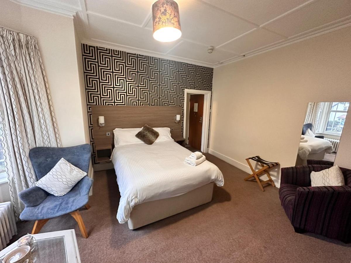 Pine Lodge Hotel & Restaurant Mansfield Bagian luar foto