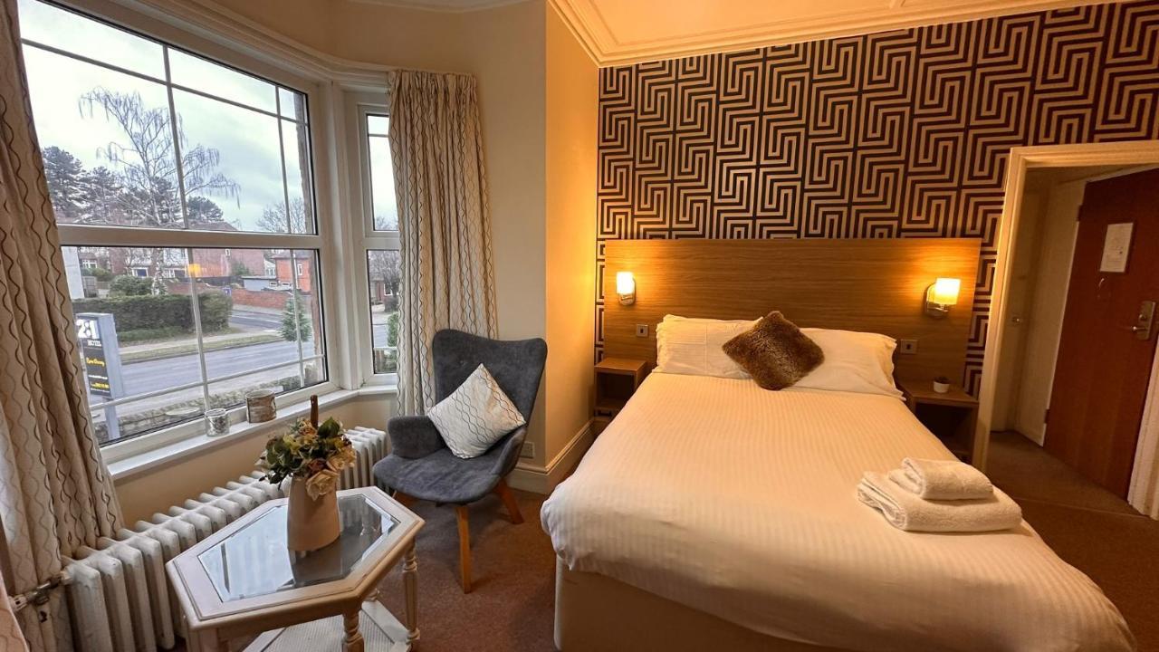 Pine Lodge Hotel & Restaurant Mansfield Bagian luar foto