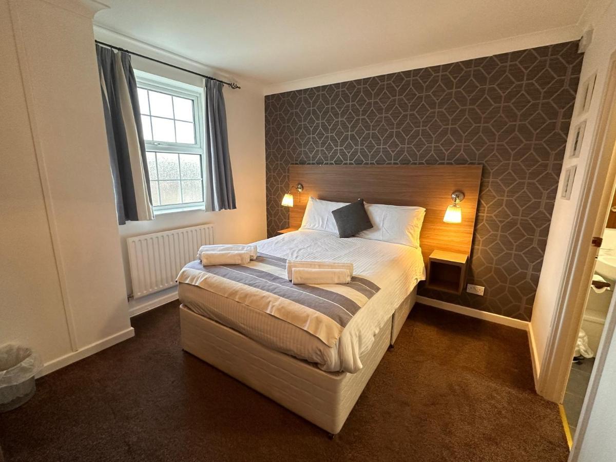 Pine Lodge Hotel & Restaurant Mansfield Bagian luar foto