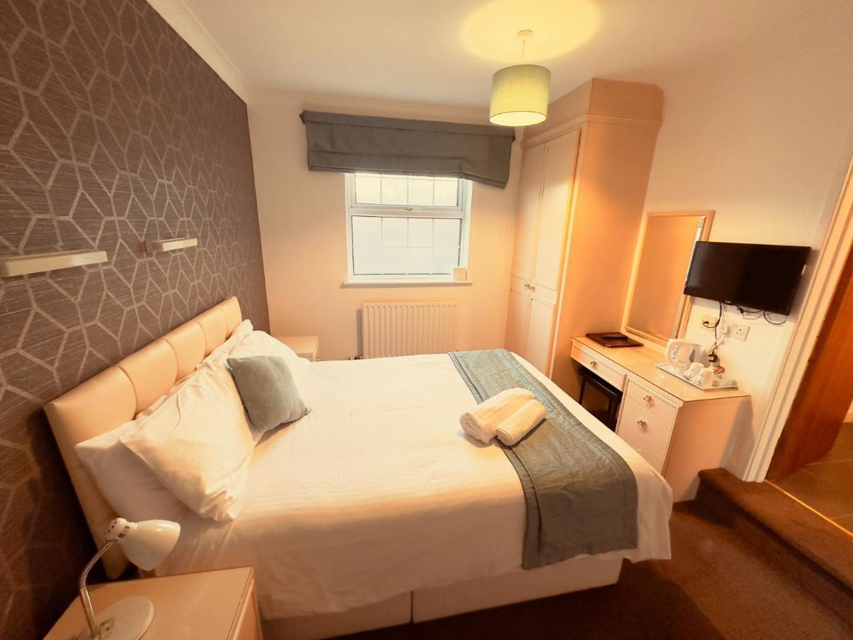 Pine Lodge Hotel & Restaurant Mansfield Bagian luar foto
