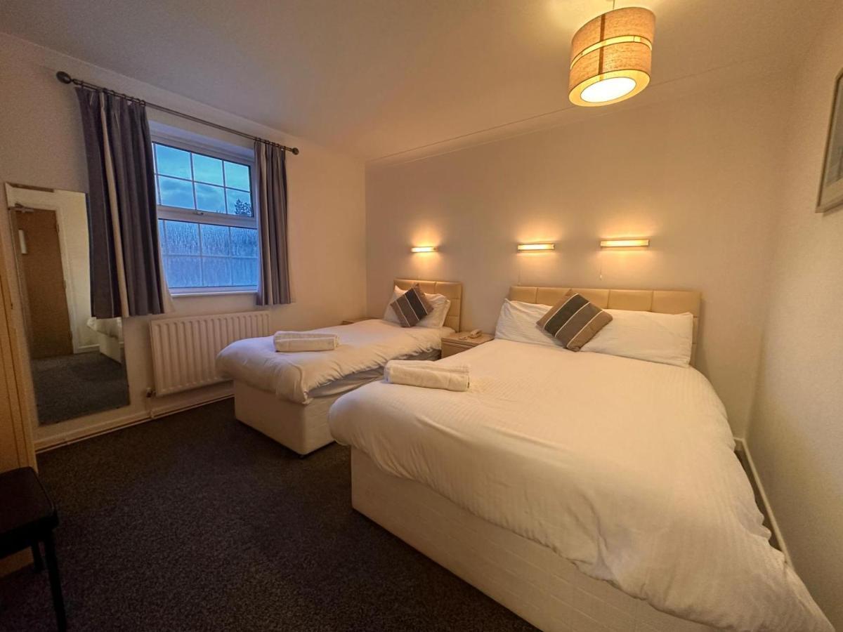 Pine Lodge Hotel & Restaurant Mansfield Bagian luar foto