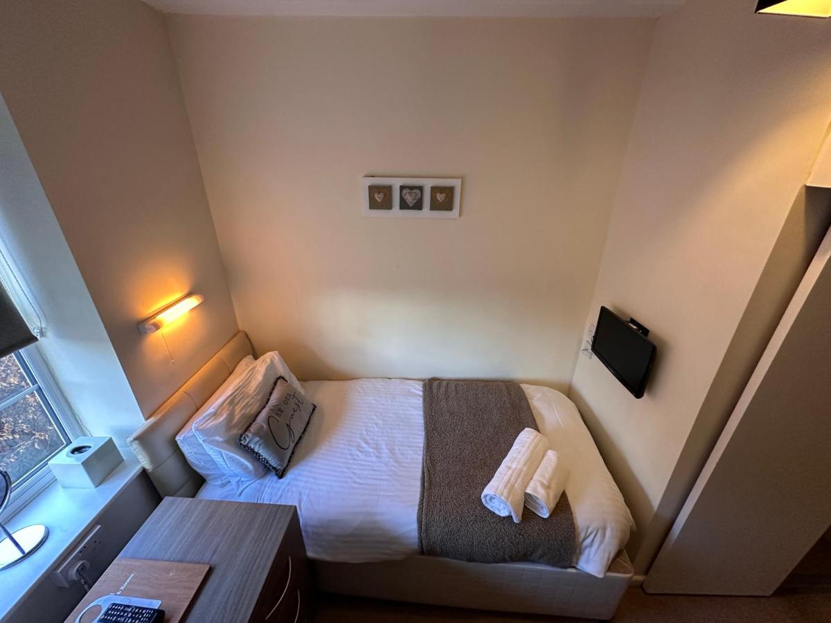 Pine Lodge Hotel & Restaurant Mansfield Bagian luar foto