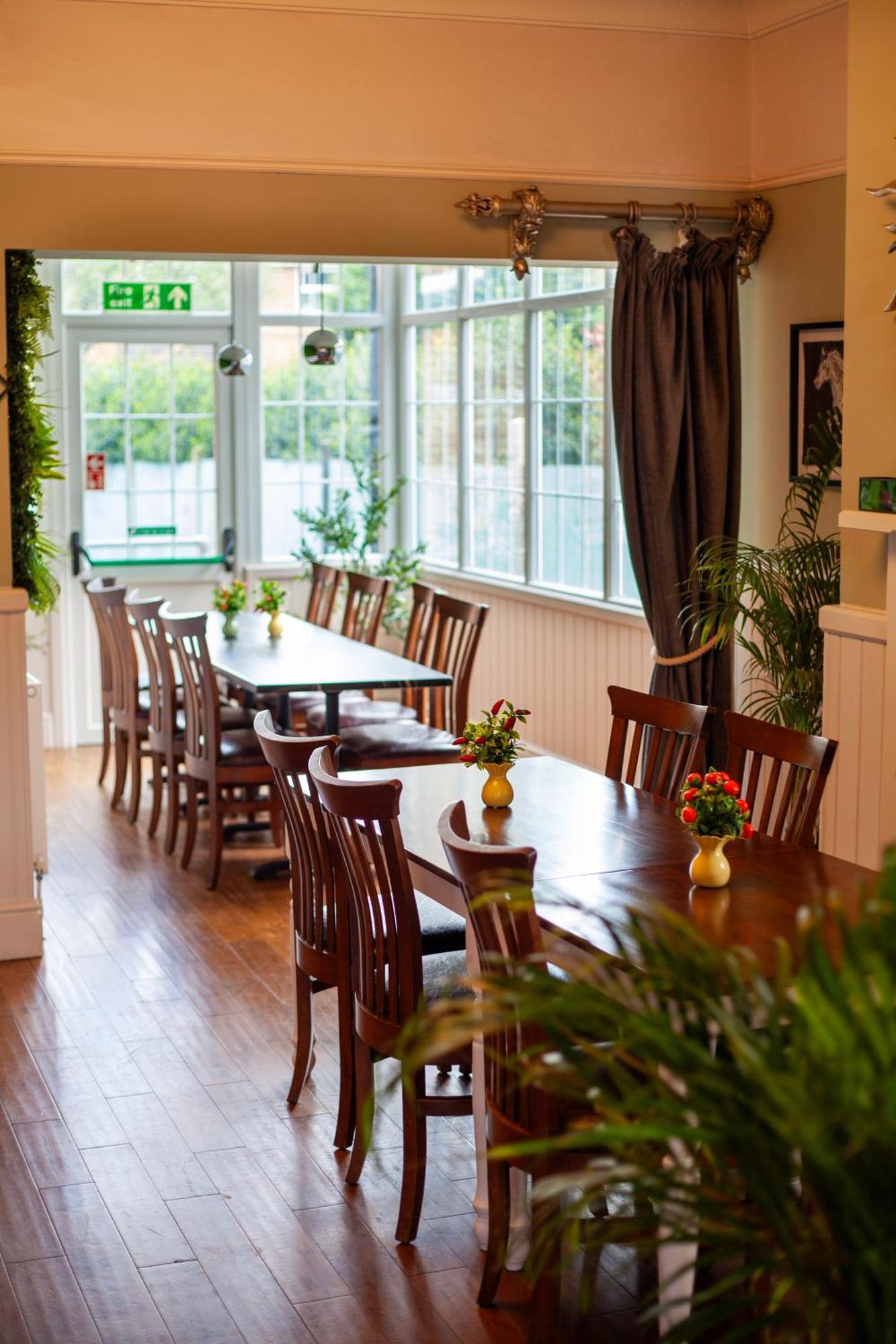 Pine Lodge Hotel & Restaurant Mansfield Bagian luar foto