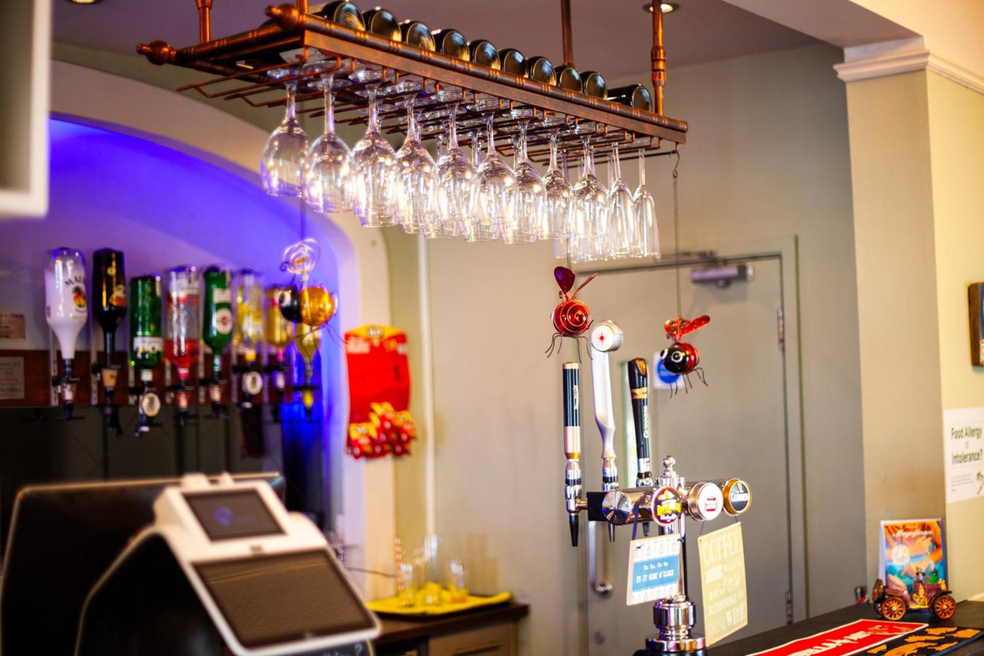 Pine Lodge Hotel & Restaurant Mansfield Bagian luar foto